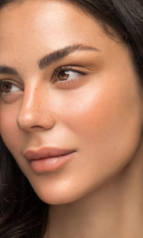 Phi Removal bei go'smetics in München – schonende Entfernung von Permanent Make-up an Brauen, Lidern und Lippen